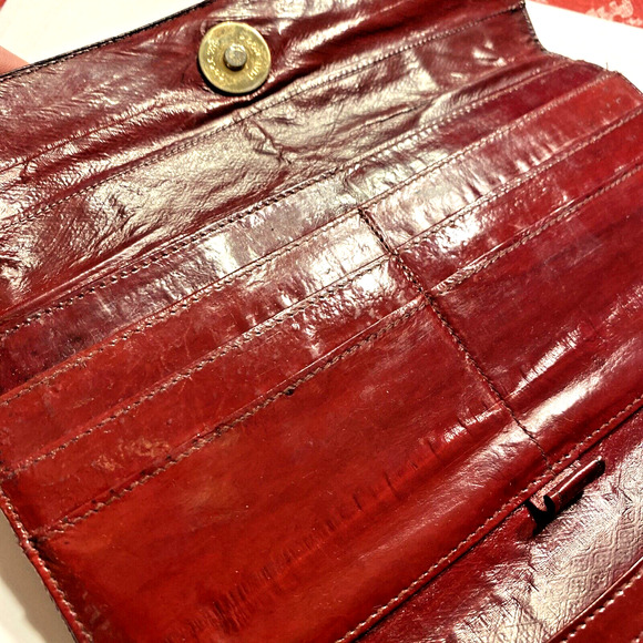Genuine Eel Skin Leather Burgundy Red Bifold Wallet 1970s Vintage Made in Korea - Picture 8 of 9